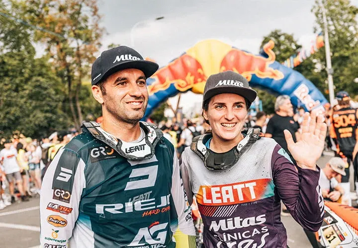 mitas_banner_riders_and_teams